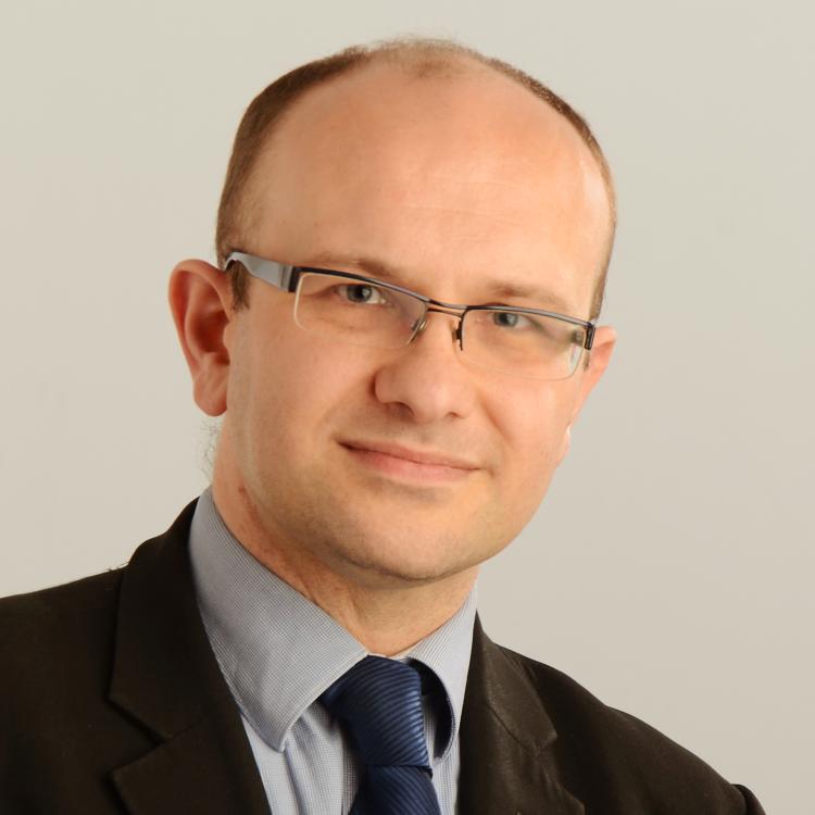 Andrew Love headshot